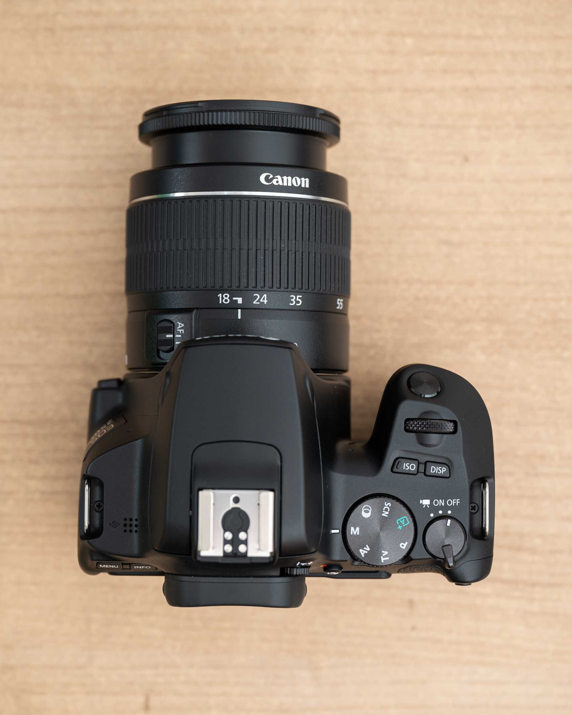 Canon EOS 250D Kit cu Obiectiv EF-S 18-55mm DC