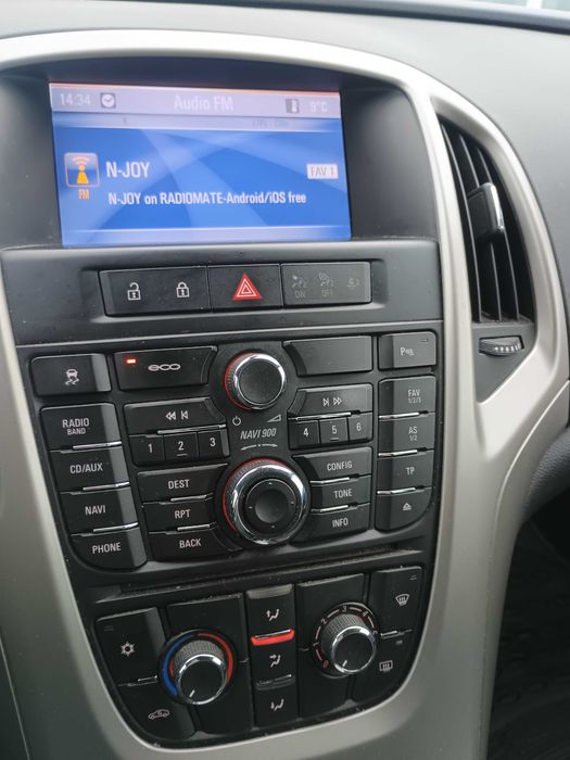 Продавам Opel Astra J 1.4 140к.с