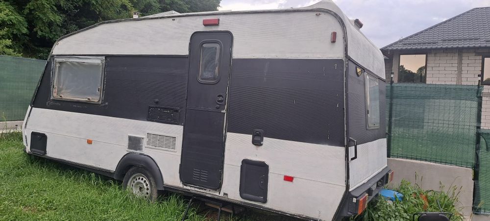 Rulota Elddis Hurricane GT din 01.06.1997 (doar 968 kg greutate)