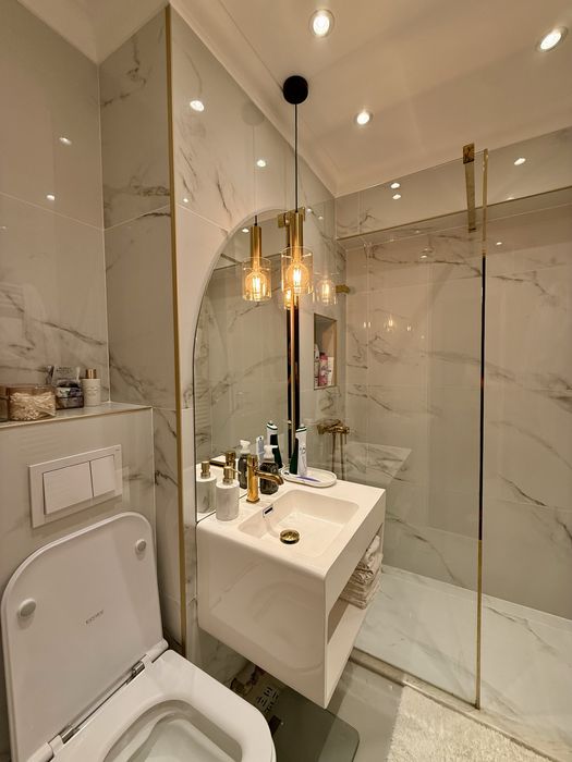 Vând apartament 3 camere mobilat și utilat complet