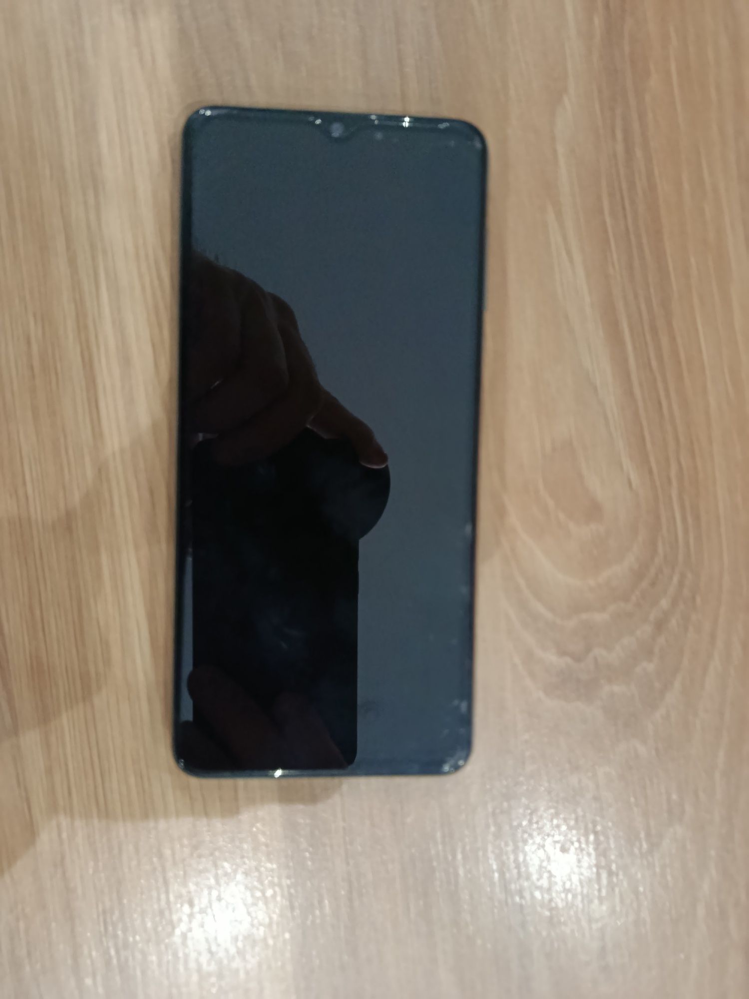 Samsung M12 32ga 4. xolati yaxshi