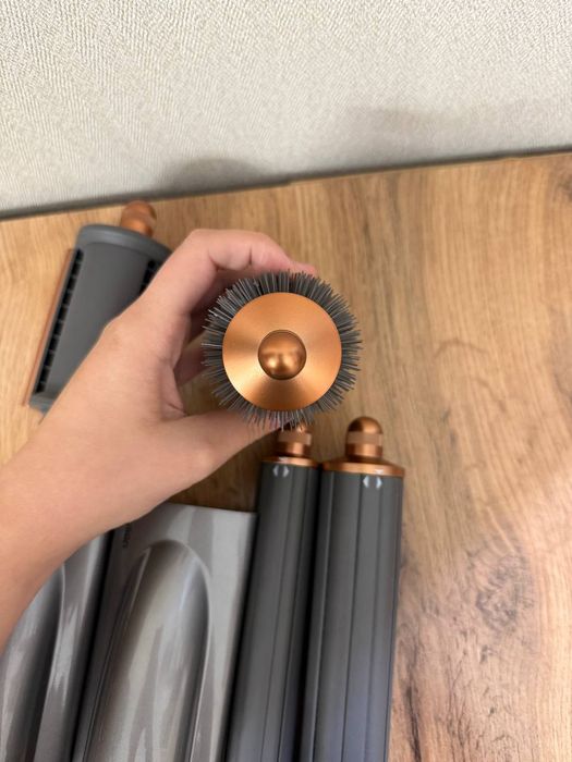 Продаю Dyson Airwrap
