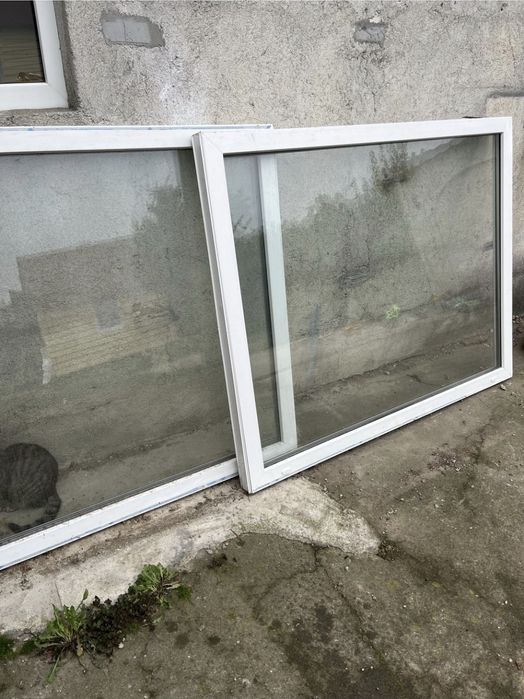 Fereastre termopan 124/107 cm, alb,– stare bună