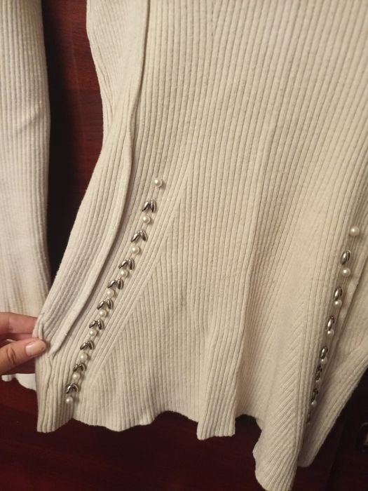 Maleta eleganta cu detalii din perle