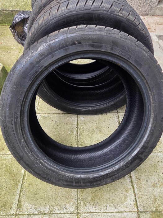 Гуми 245 45 19 General