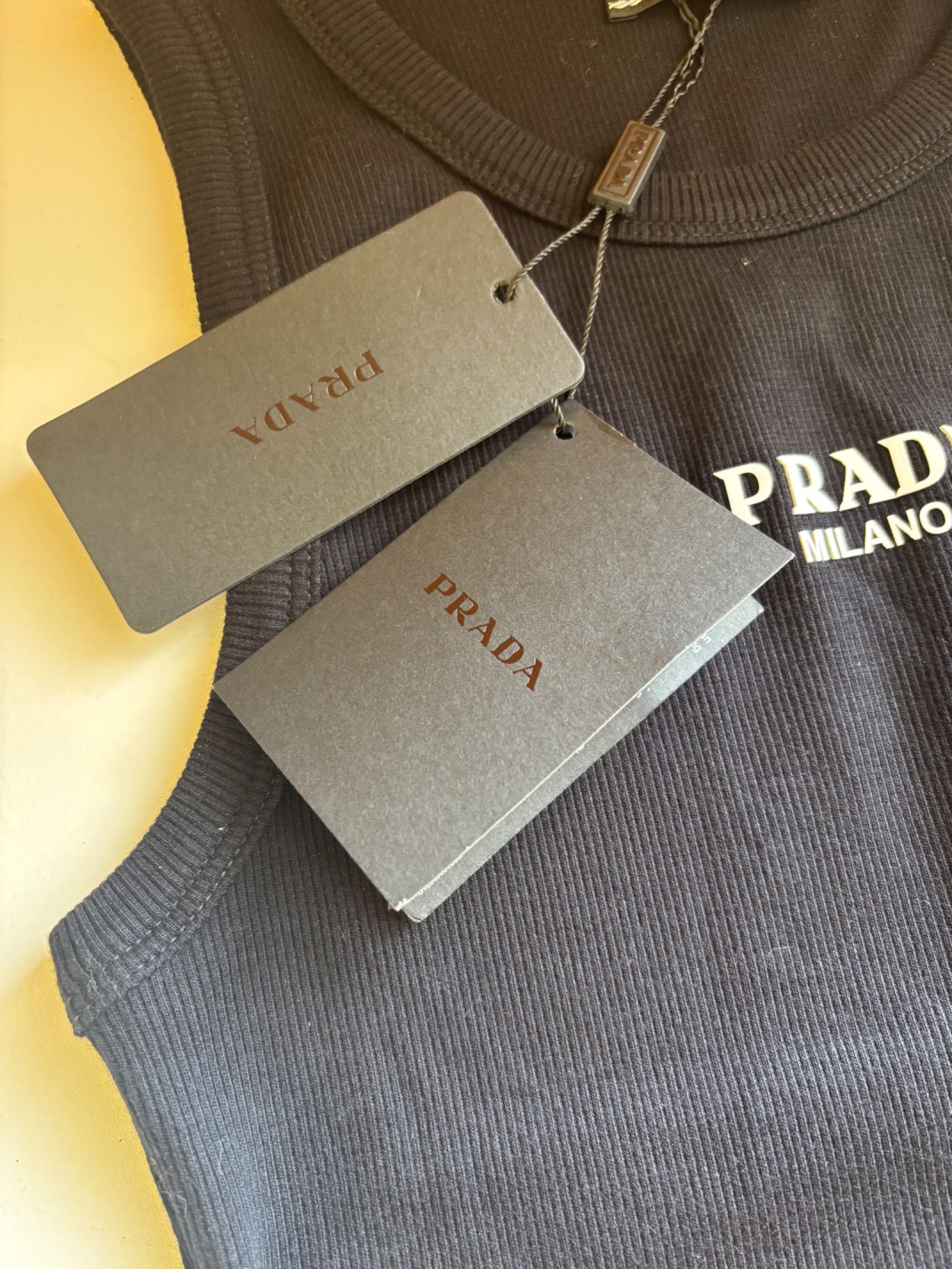 НОВО! Дамски потник PRADA