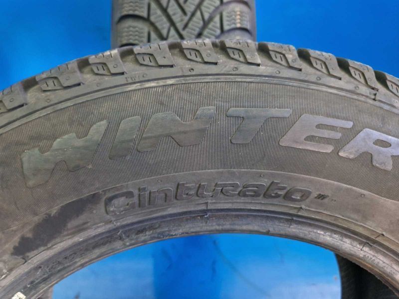 2 Pirelli R15 195/65
зимни гуми DOT2420