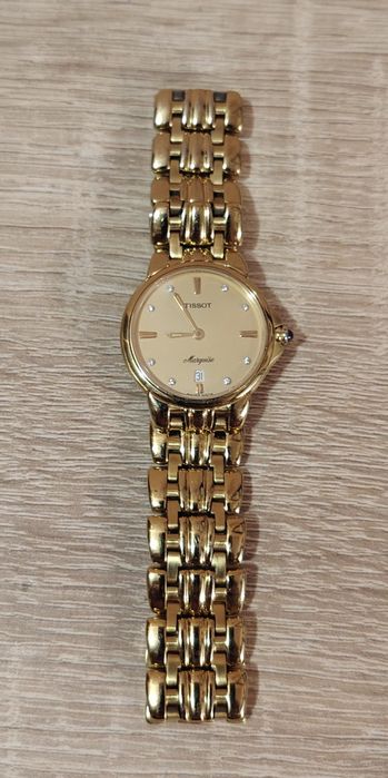 Дамски часовник Tissot  Marquise 18 карата златно покритие.