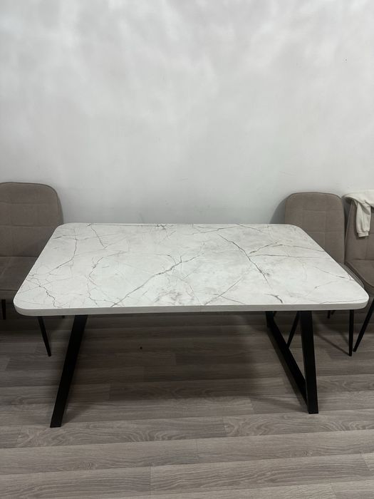 Стол кухонный ……