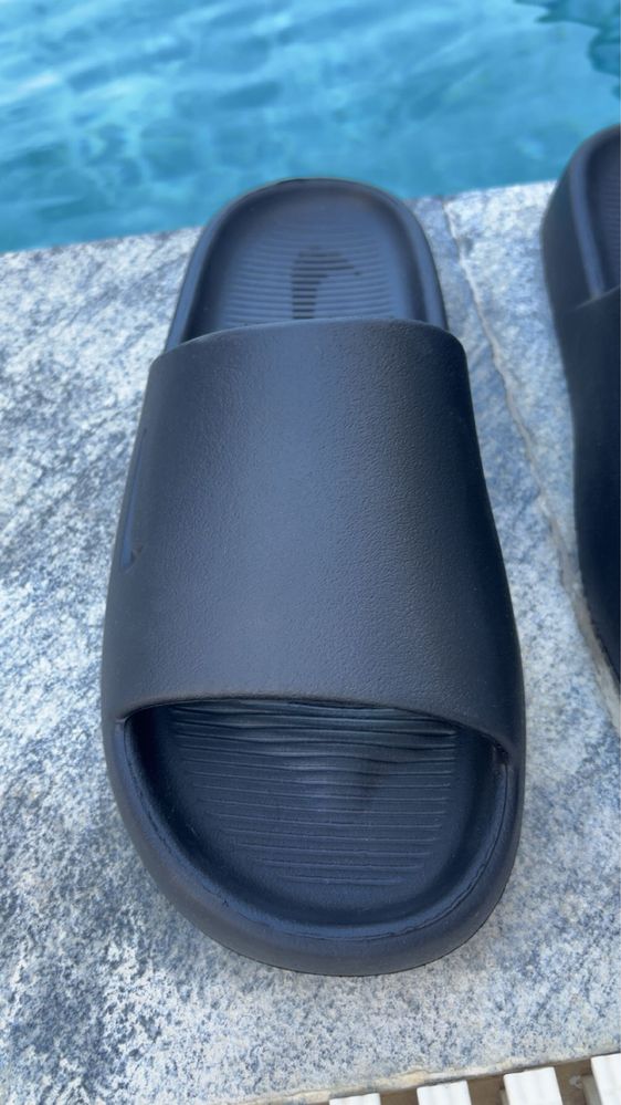 Nike Calm Slides