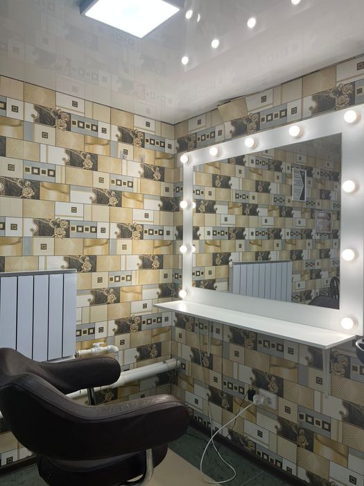 Аренда одного окна для Парихмаркера и визажиста