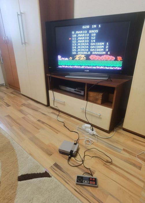 Mini consola tv cu 620 jocuri retro vintage tip Nintendo NES