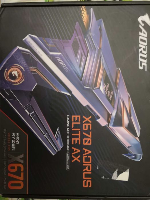 Aorus x670 Gaming motherboard дъно