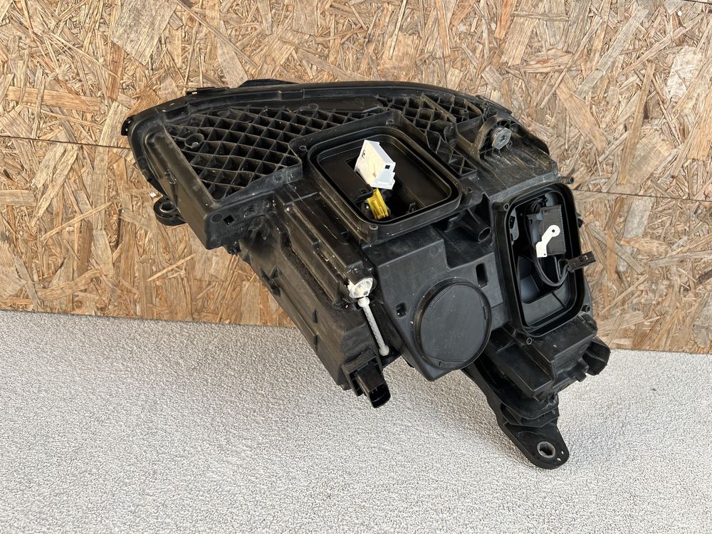 Far stanga Mercedes E Class W213 Full LED Multibeam Original Europa