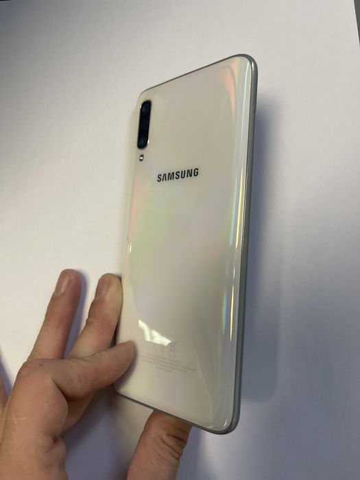 Samsung Galaxy A70 White