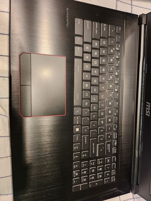 Laptop MSI GE73 Raider RGB 8RE