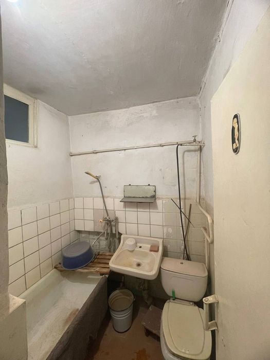 Продам Квартиру 1 ком 4 этаж на Артыкова в Янгиюле