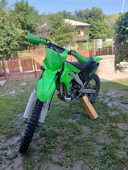 Vând cross kawasaki kx250f 2009-2010 4t