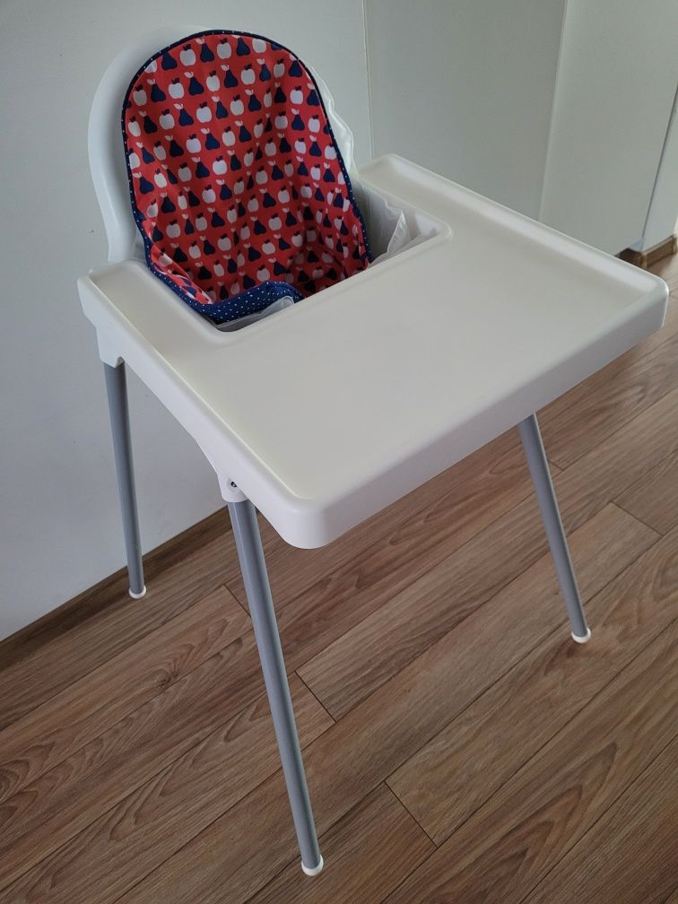 Scaun de masa bebelusi