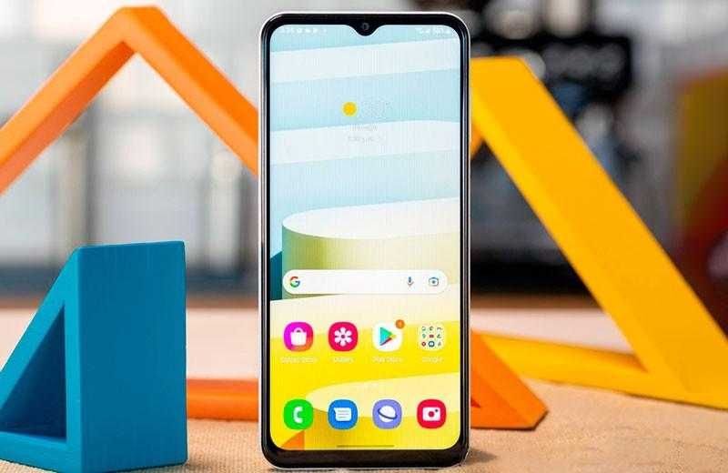 Продам новый смартфон Samsung +подарки