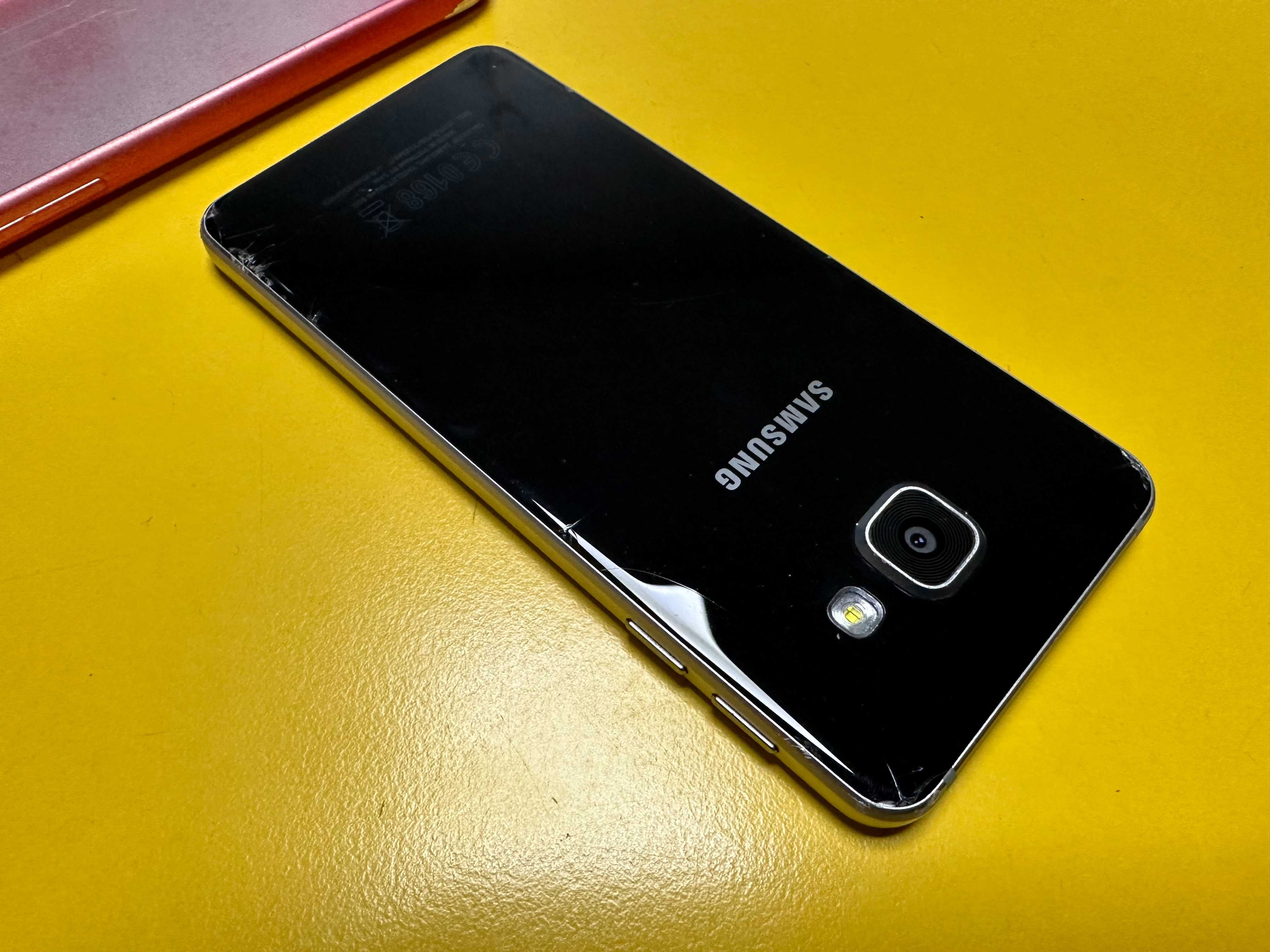 Смартфон Samsung Galaxy A3 (2016) (SM-A310F)