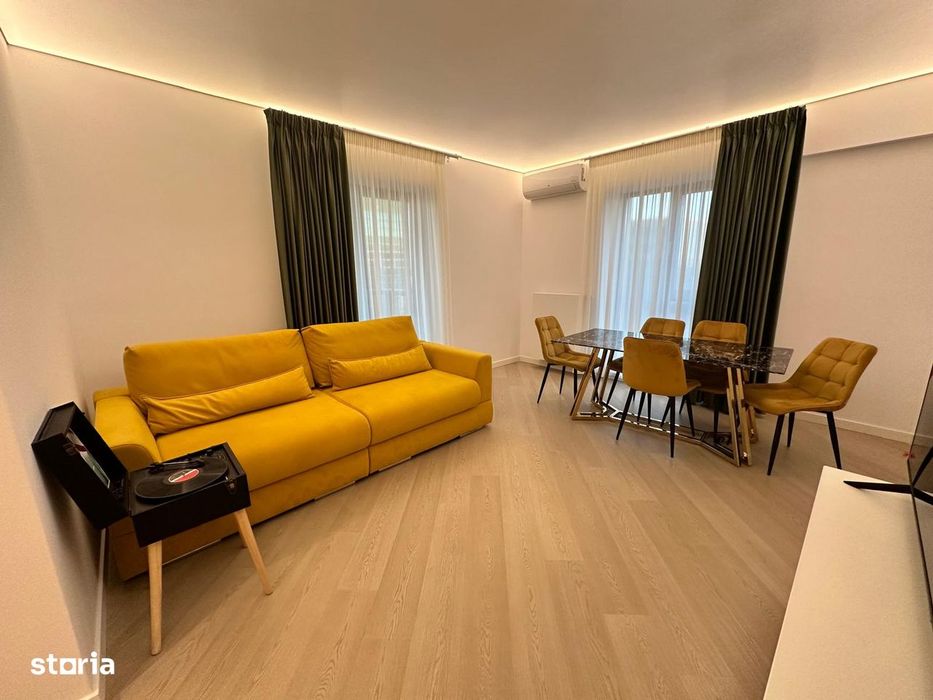 Vând apartament 3 camere Cortina North
