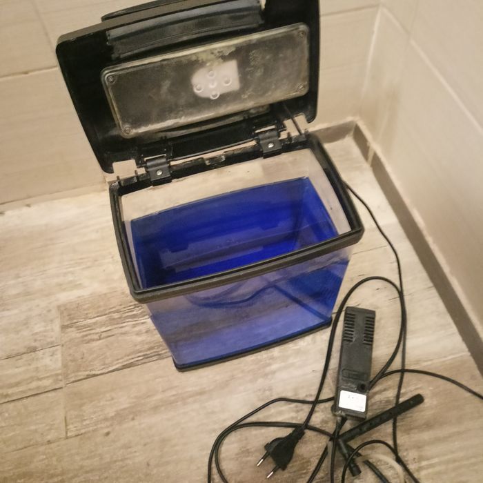 Acvariu cu sistem filtrare inclus