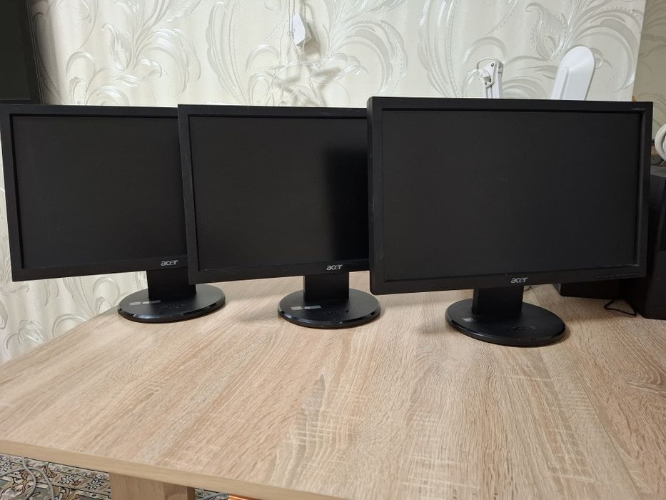Мониторы 19 дюймов Acer, Fujitsu
