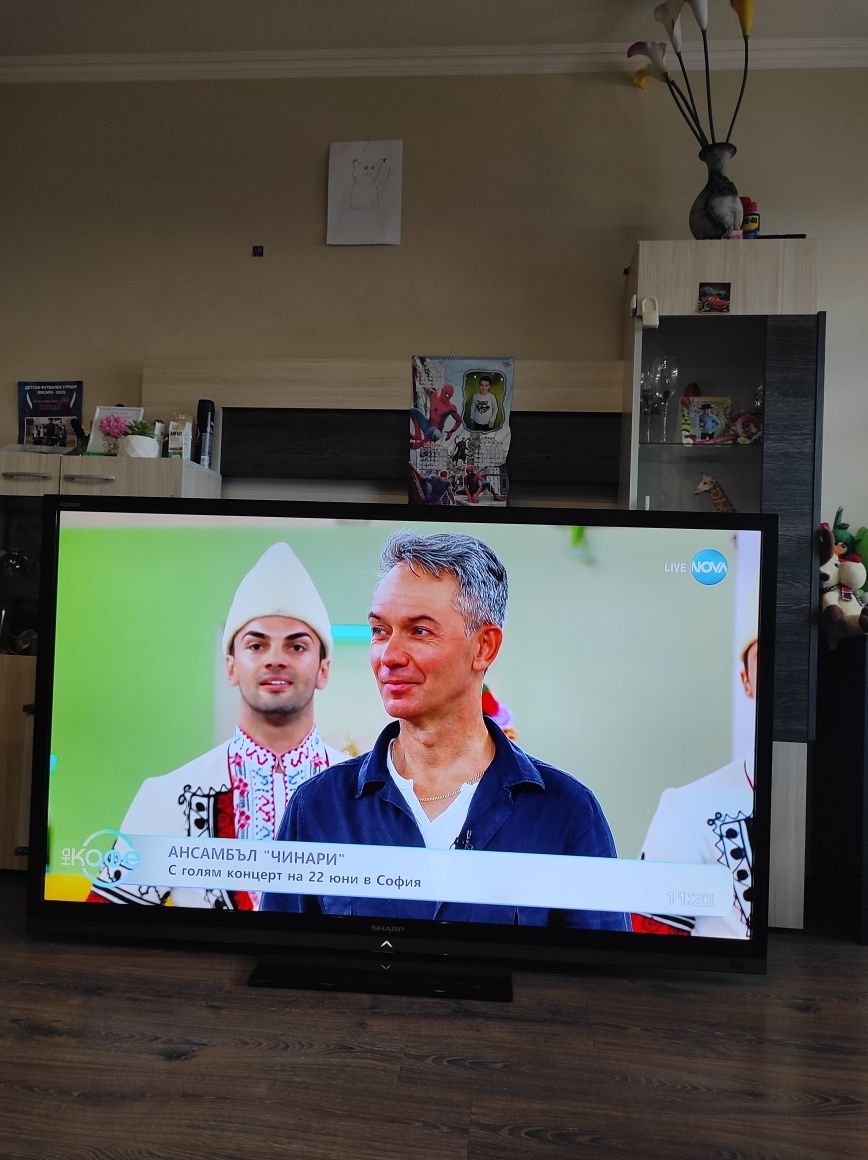 Лед Телевизор SHARP 70 инча 3D