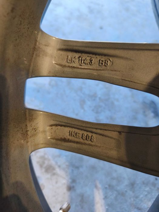 Alutec 18цола 5х112 ет38 J8 гуми Мишелин 225 55 18