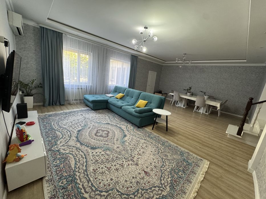 Продается двухэтажный дом танхаус