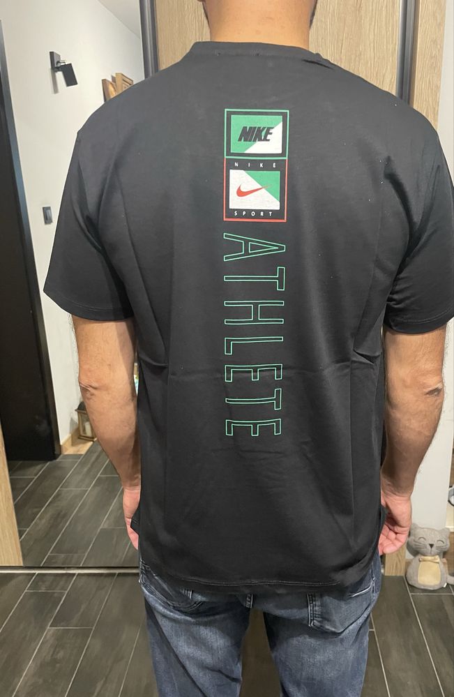 Мъжка тениска Nike в 4 цвята
