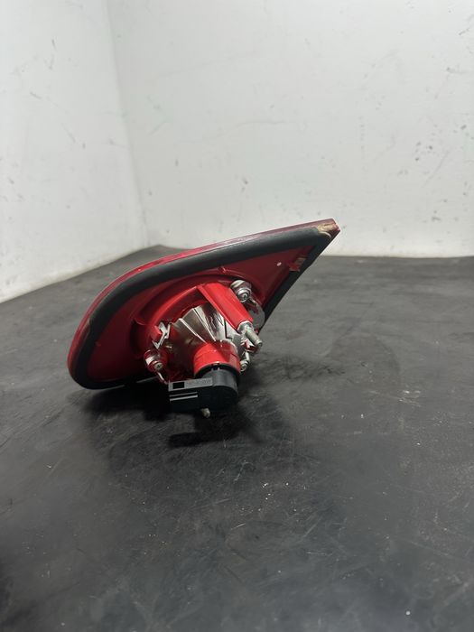 Stop stanga spate portbagaj Volkswagen Vw Passat B6