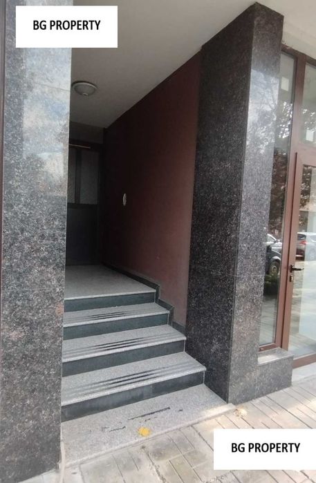 Продава се Тристаен апартамент в Пловдив, Център - 174 кв.м за 2409 €/кв.м - Снимка #1