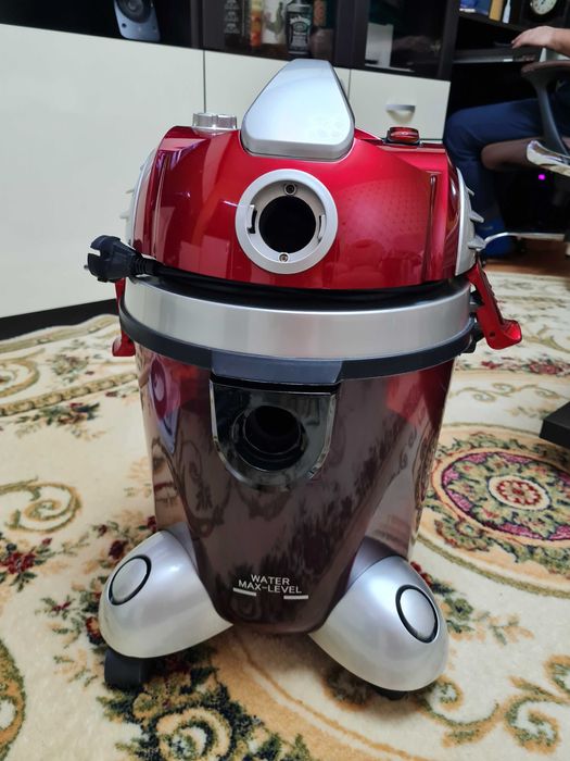 Aspirator cu filtrare prin apa Samus Aquafilter rosu