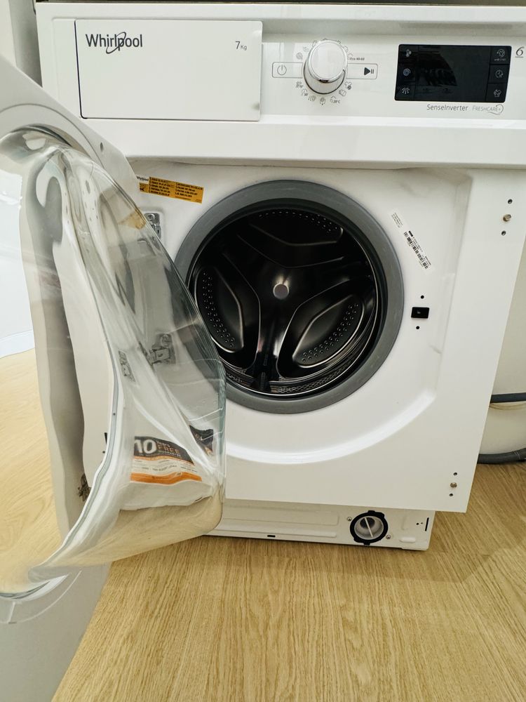 Пералня за вграждане Whirlpool