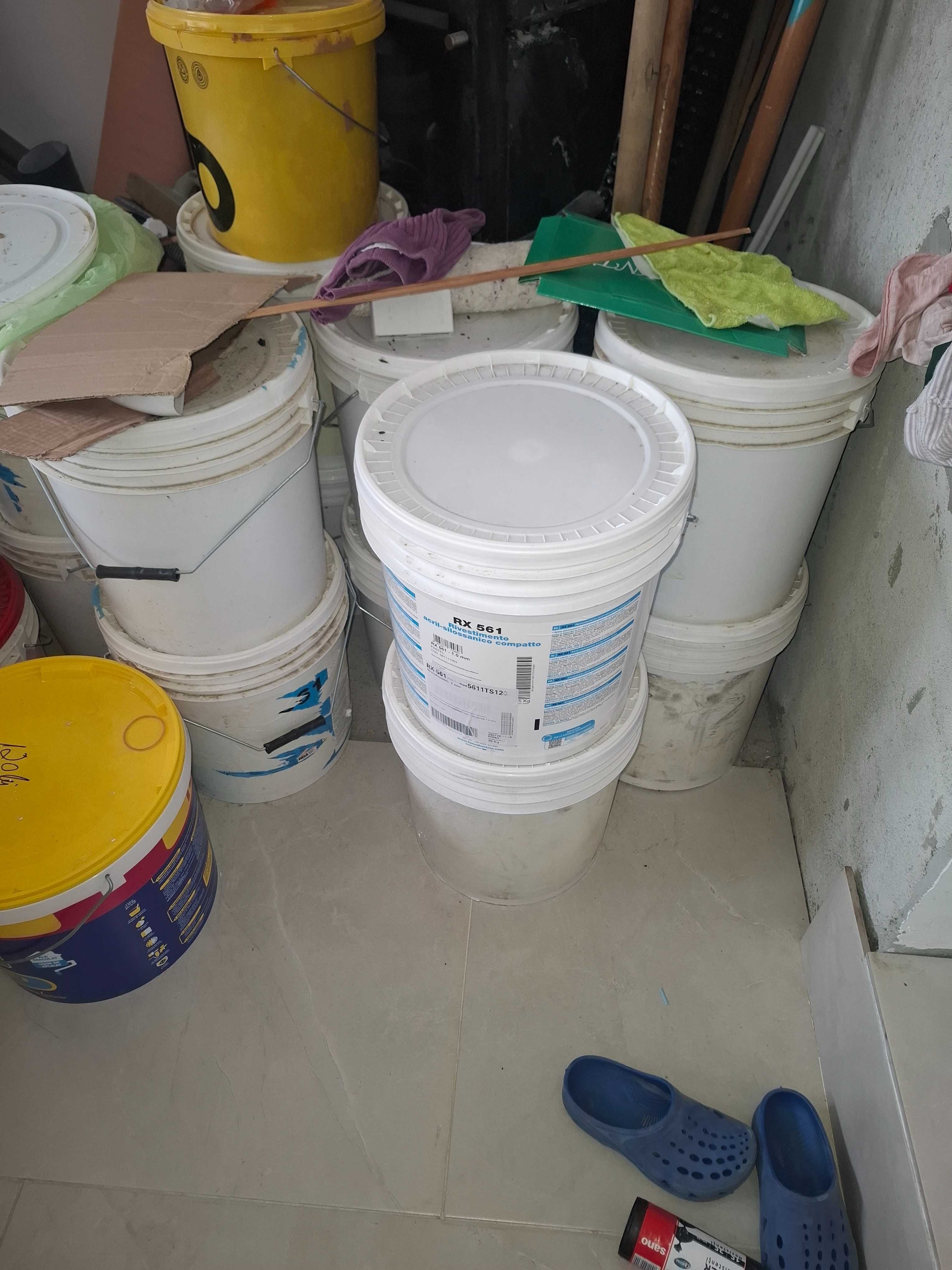 Vand articole de casa