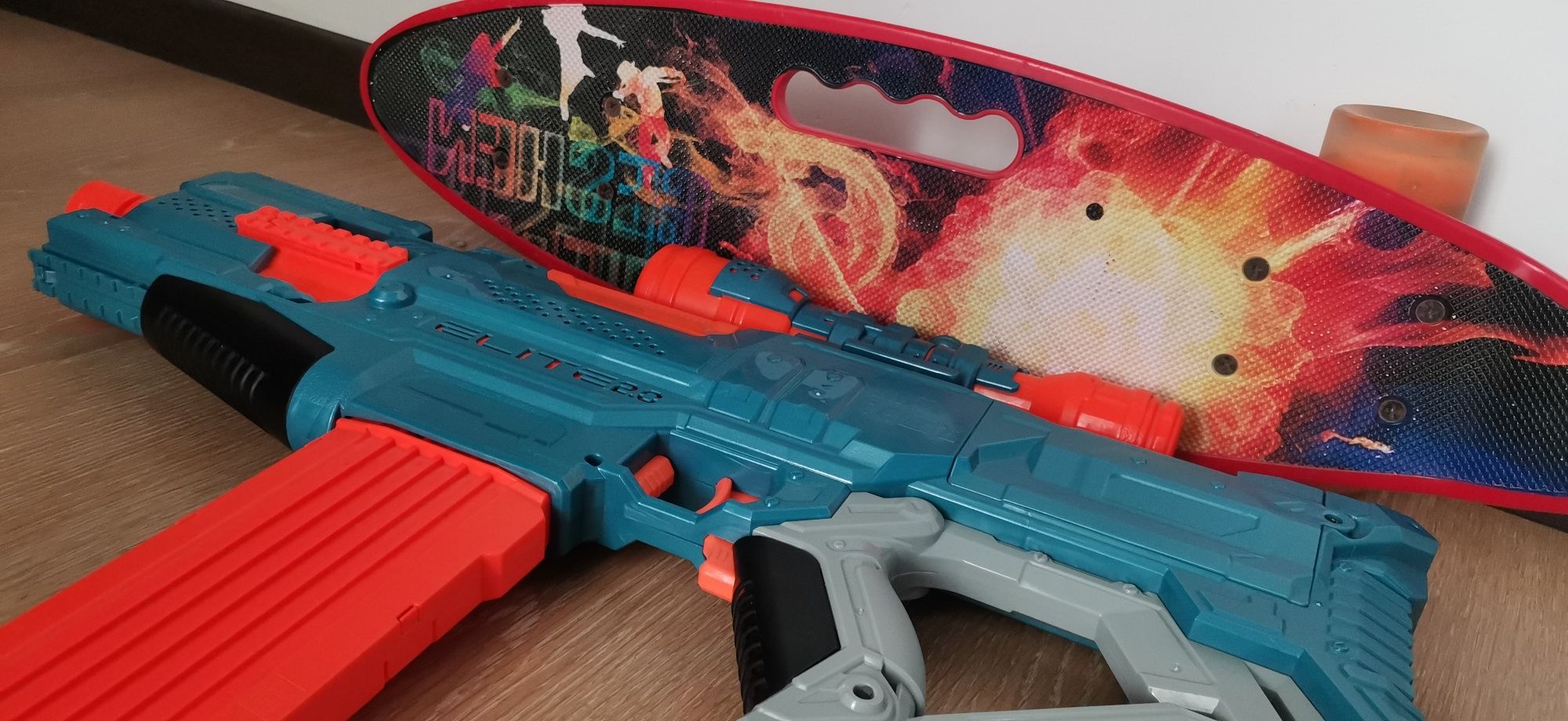 Прадаю Nerf оружие elite 2.0  две штуки