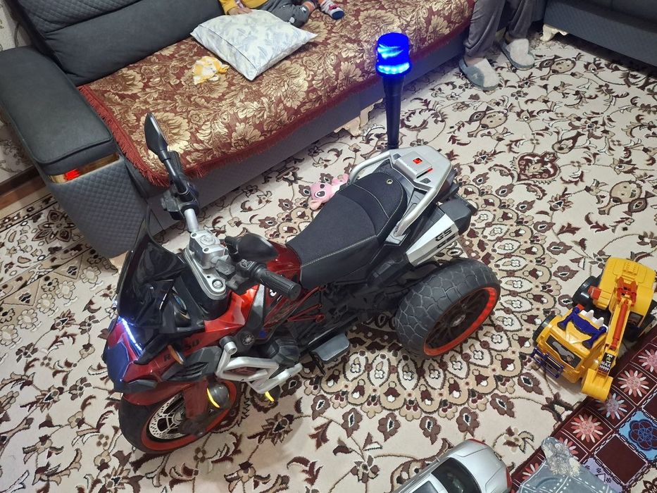Мотоцикл детский  состояние новое продажа срочно.