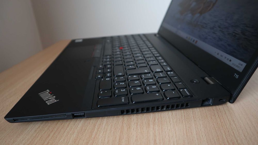 Lenovo ThinkPad T15 Nvidia MX330 IPS 15,6"/i7 10510U/512GB NVMe /32GB