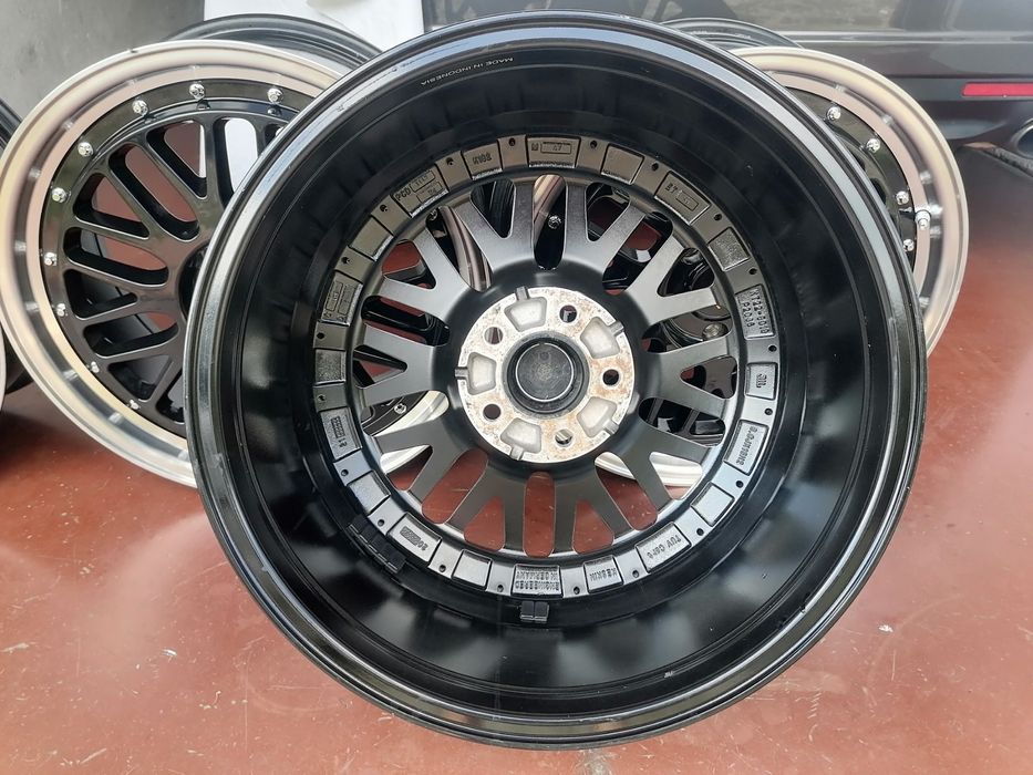 Джанти 18" 5х114.3 Keskin
5х114.3
8 J X 18
ET 40
Ф 72.6 с втулки към м