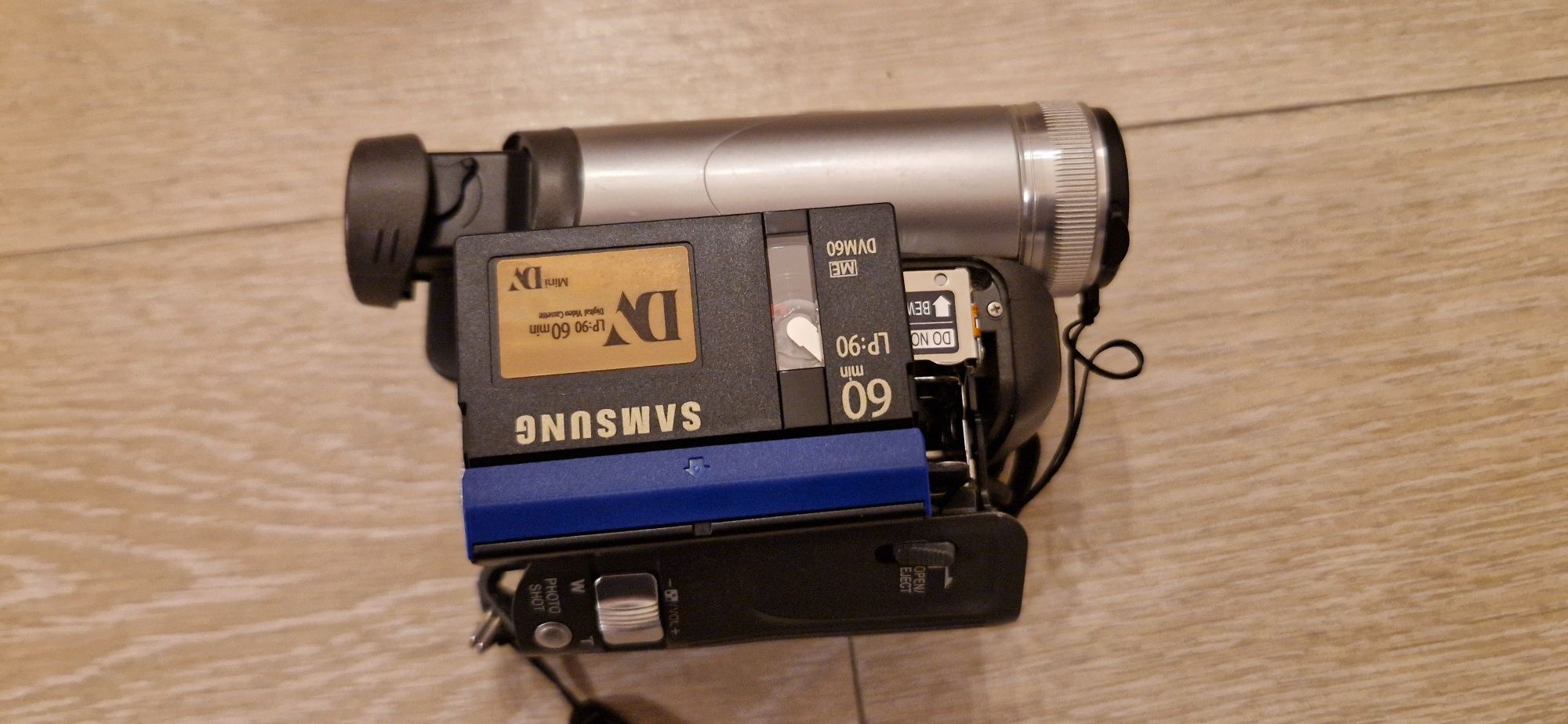 Camera video Panasonic miniDV, model NV-GS21E