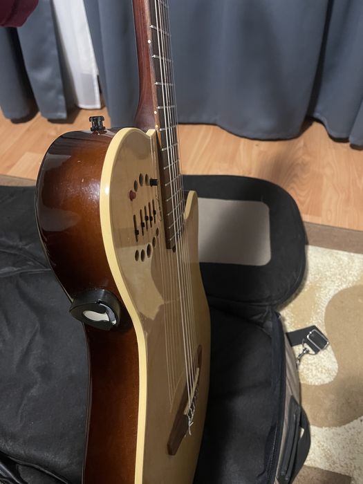 Vând chitara godin grand concert