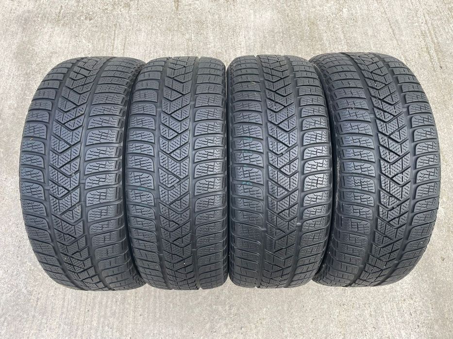 Set anvelope iarna 215 55 17 pirelli