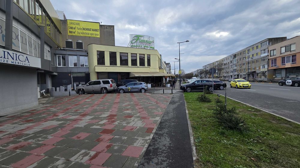 Inchiriez/vand spatiu comercial 800 mp open space Bl. Tomis Central