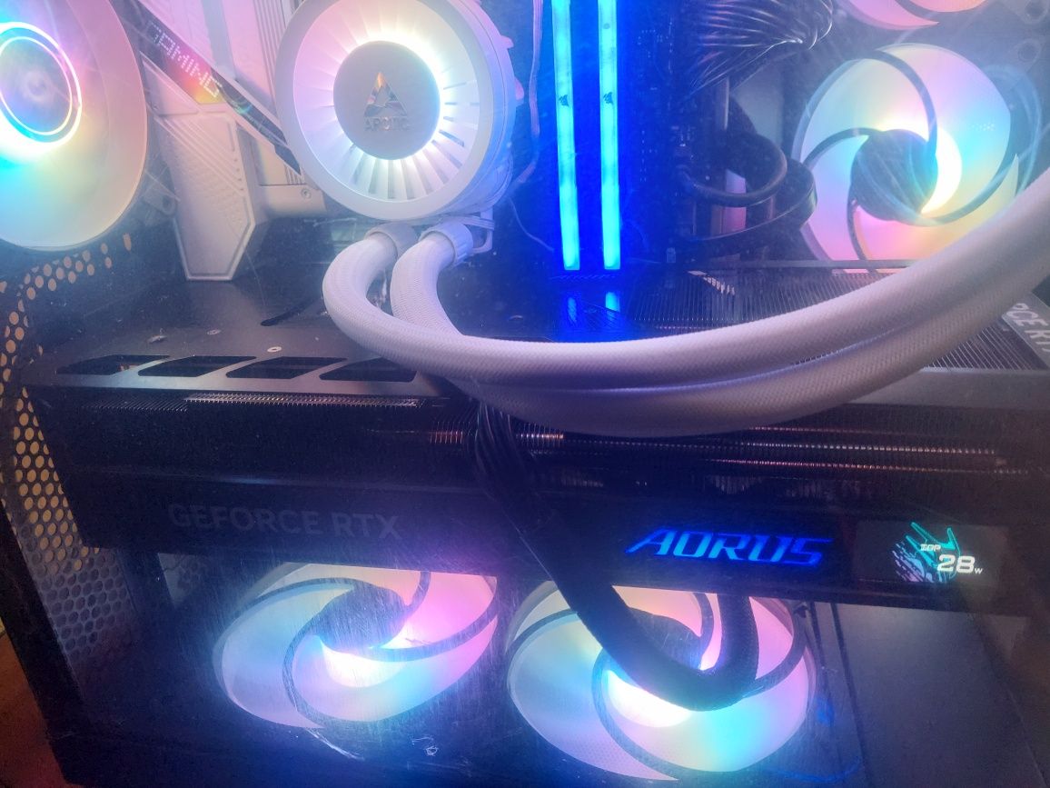 Gigabyte Aurus 5070 ti Нова