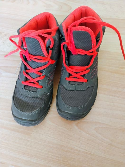 Туристически обувки номер 37