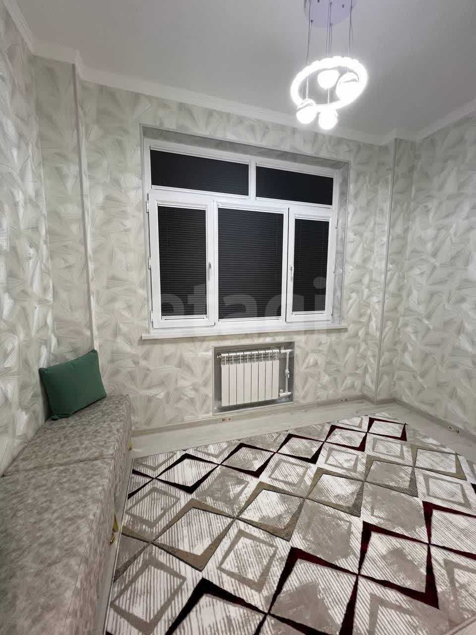 Продаётся квартира в центре города (Ж)