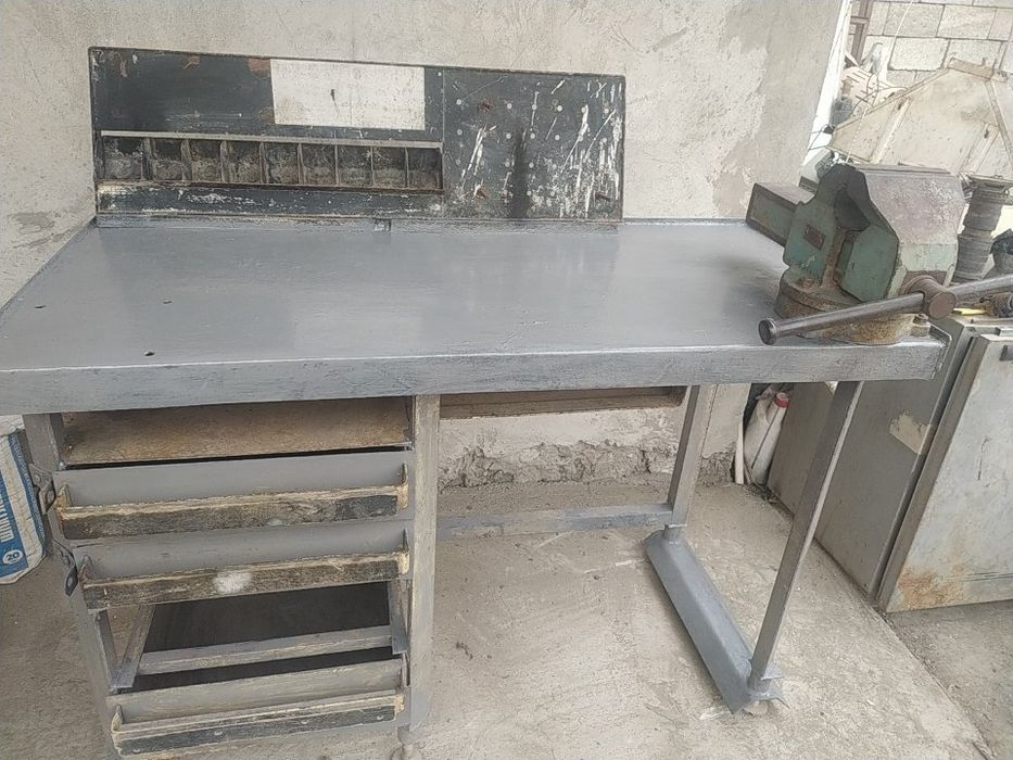 Верстак стол тискиси Билан сотилади