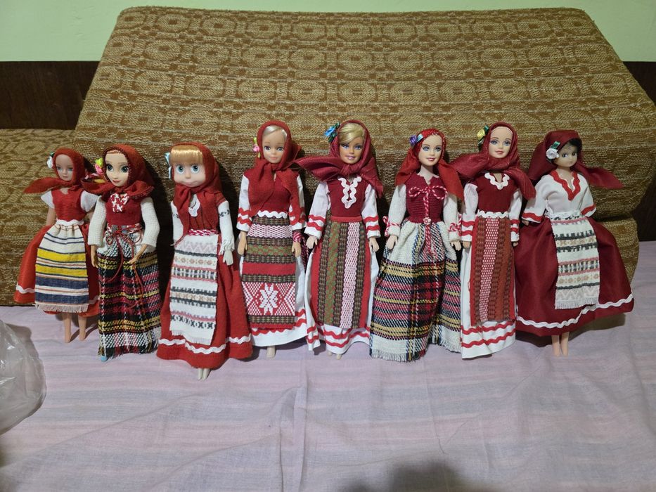 Ръчно изработени кукли в автентични български народни носии-уникални